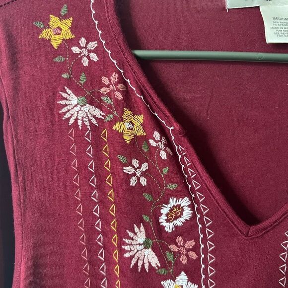 YOUTH IN REVOLT- size M TOP - Picture 4 of 4